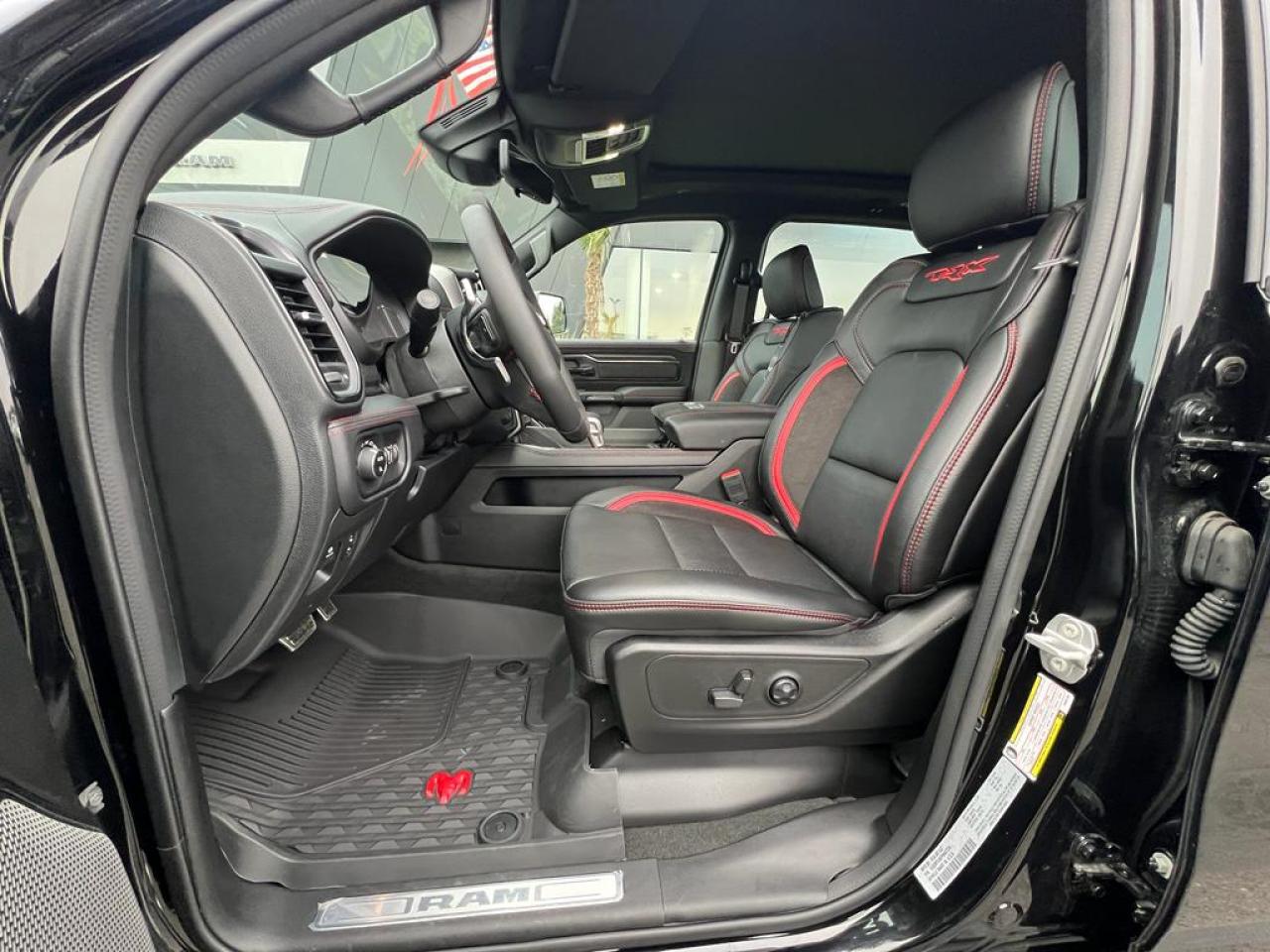 DODGE RAM 1500 CREW CAB TRX 6.2L V8