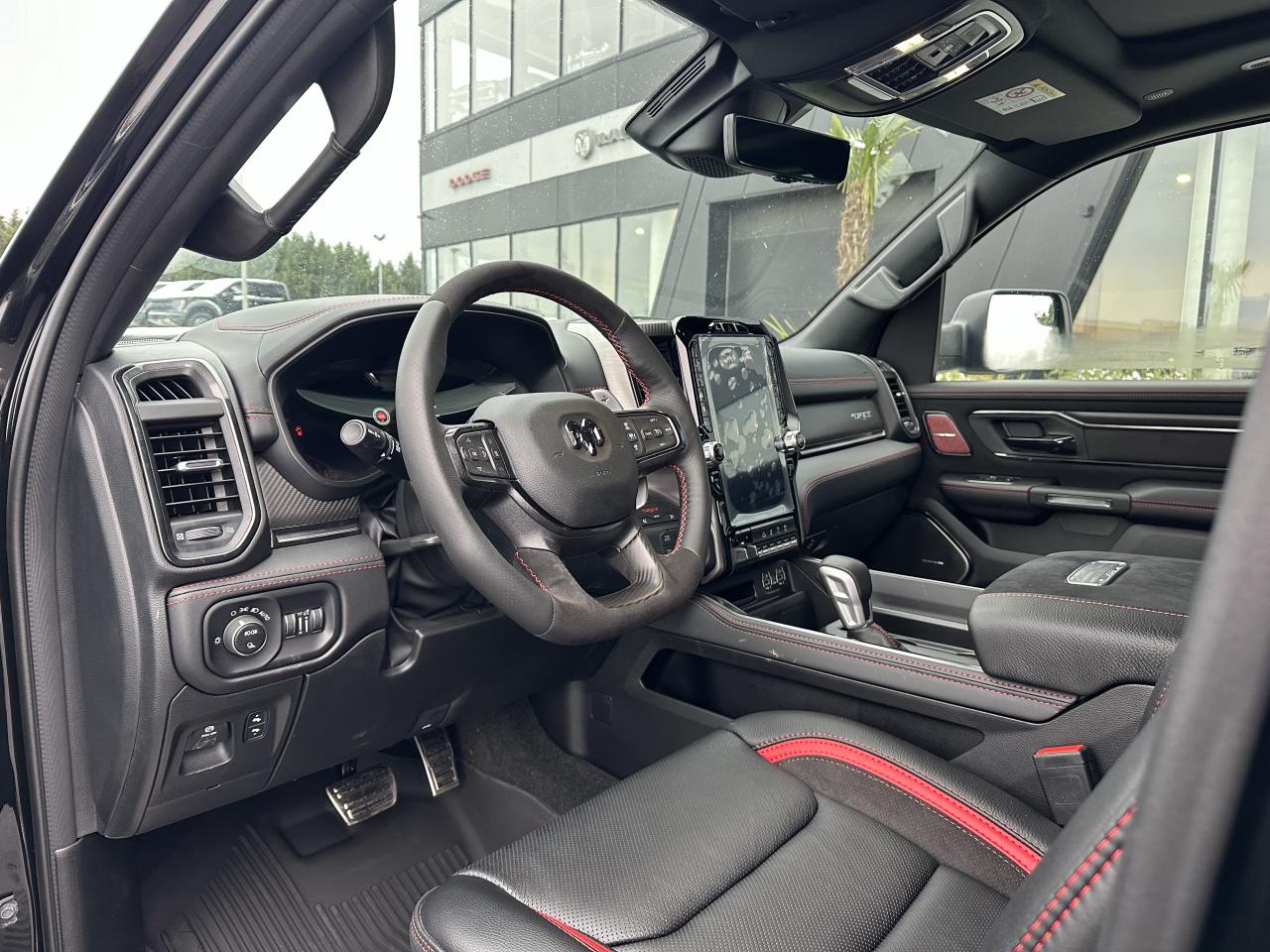 DODGE RAM 1500 CREW CAB TRX 6.2L V8