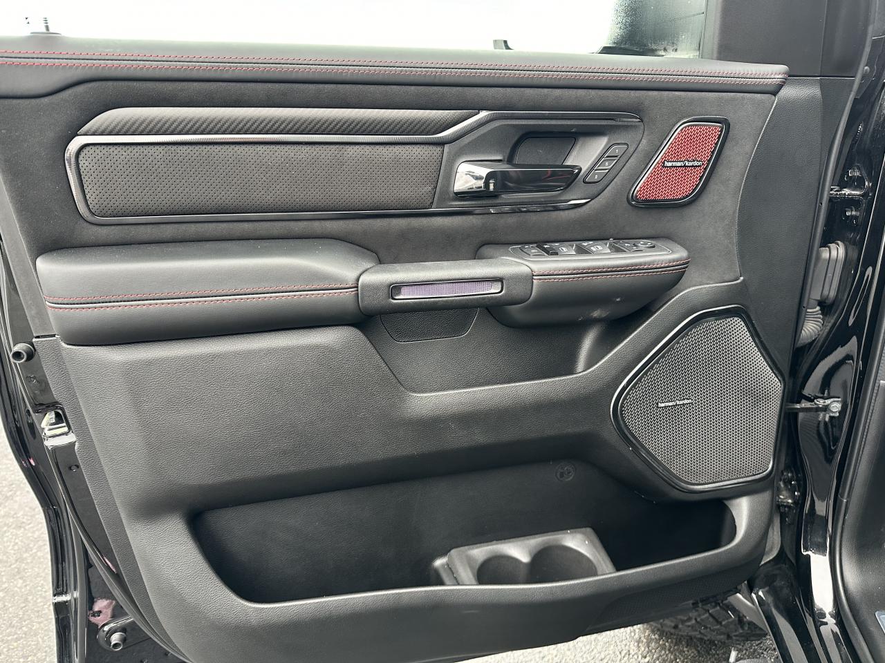 DODGE RAM 1500 CREW CAB TRX 6.2L V8