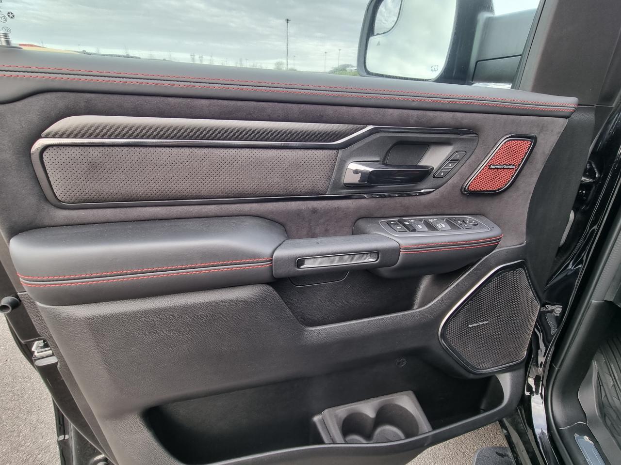 DODGE RAM 1500 CREW CAB TRX 6.2L V8