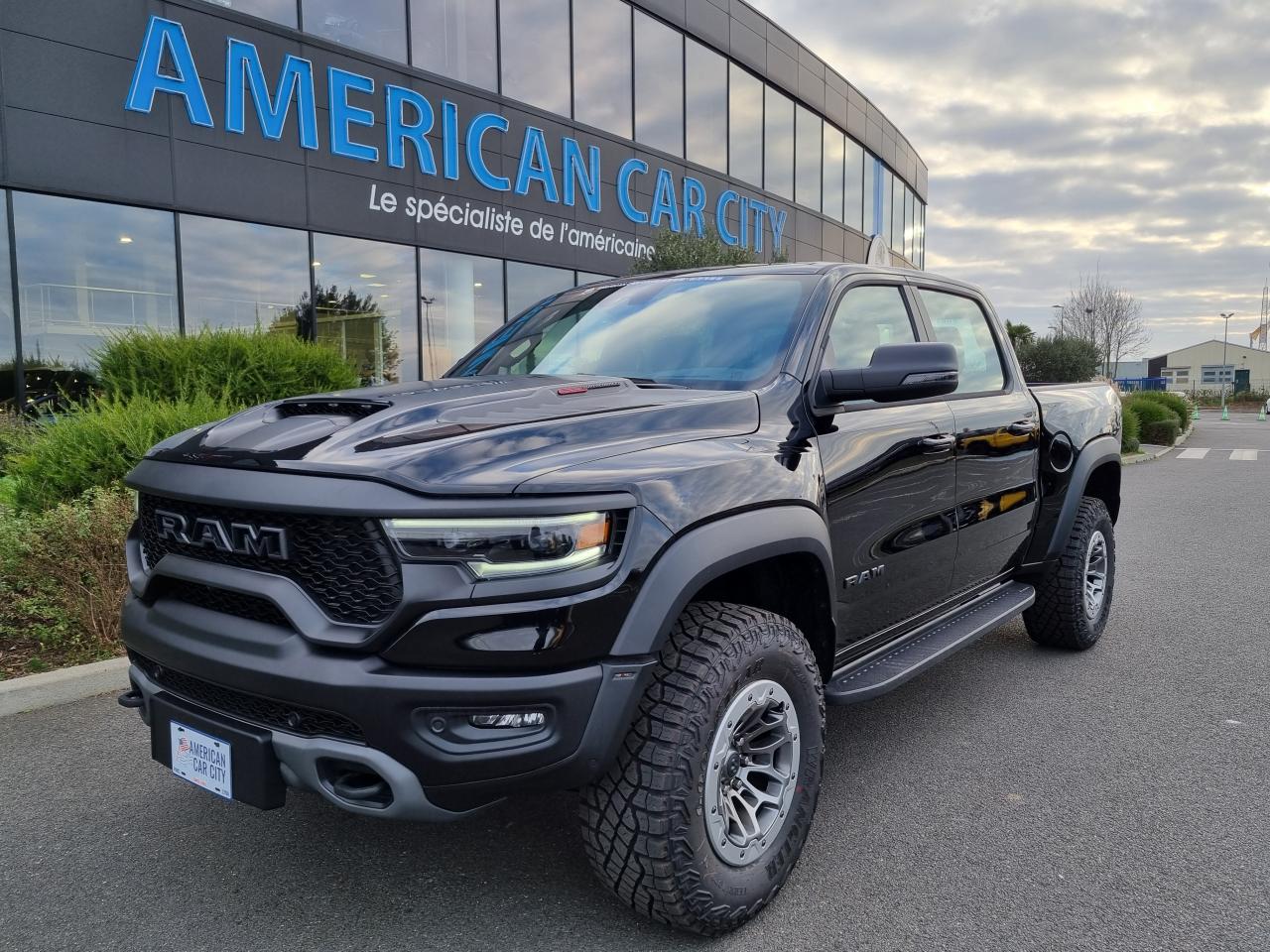 DODGE RAM 1500 CREW CAB TRX 6.2L V8