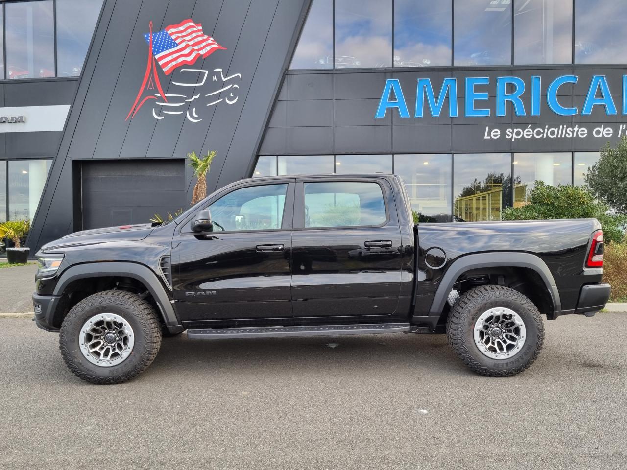 DODGE RAM 1500 CREW CAB TRX 6.2L V8