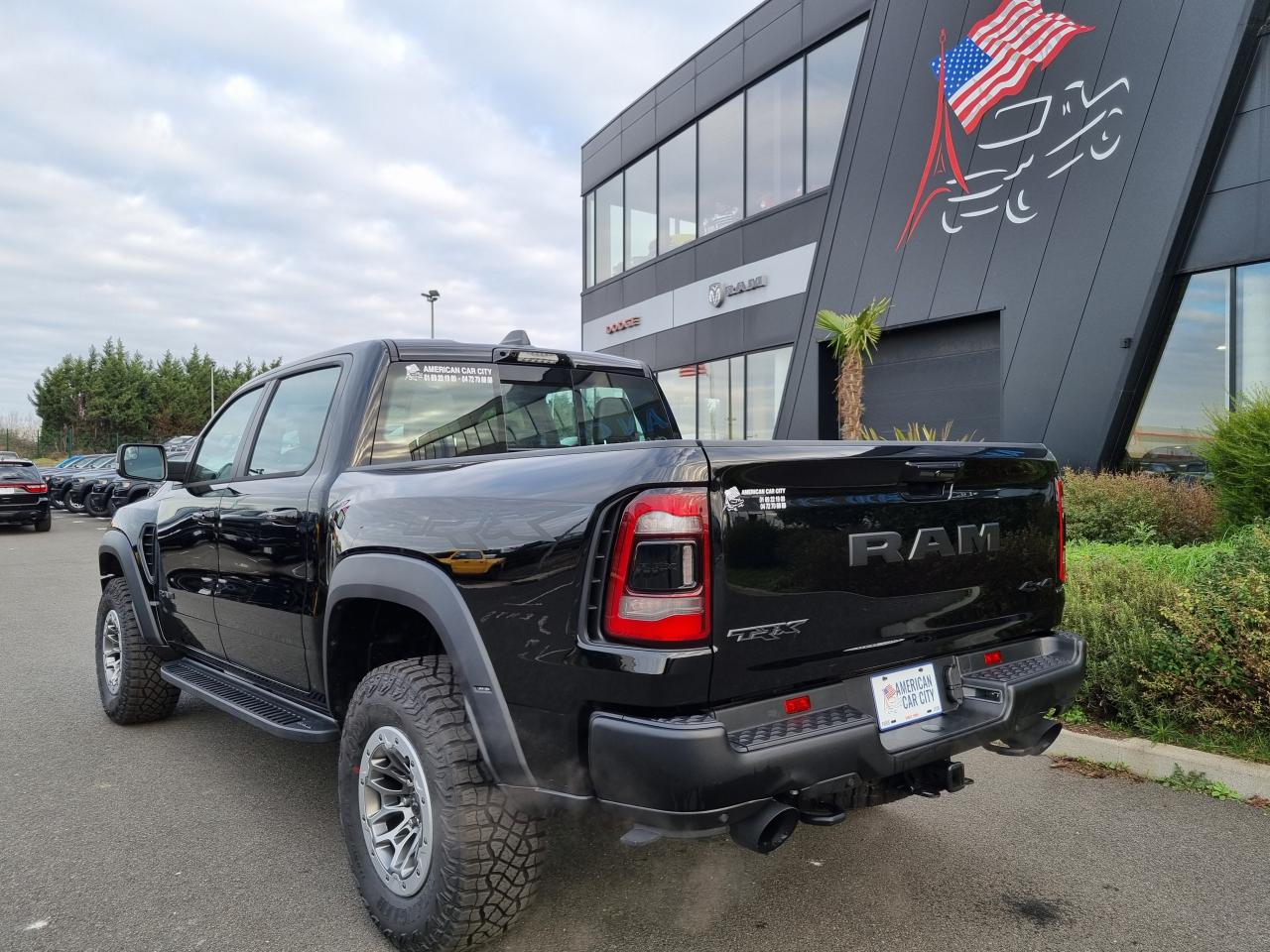 DODGE RAM 1500 CREW CAB TRX 6.2L V8