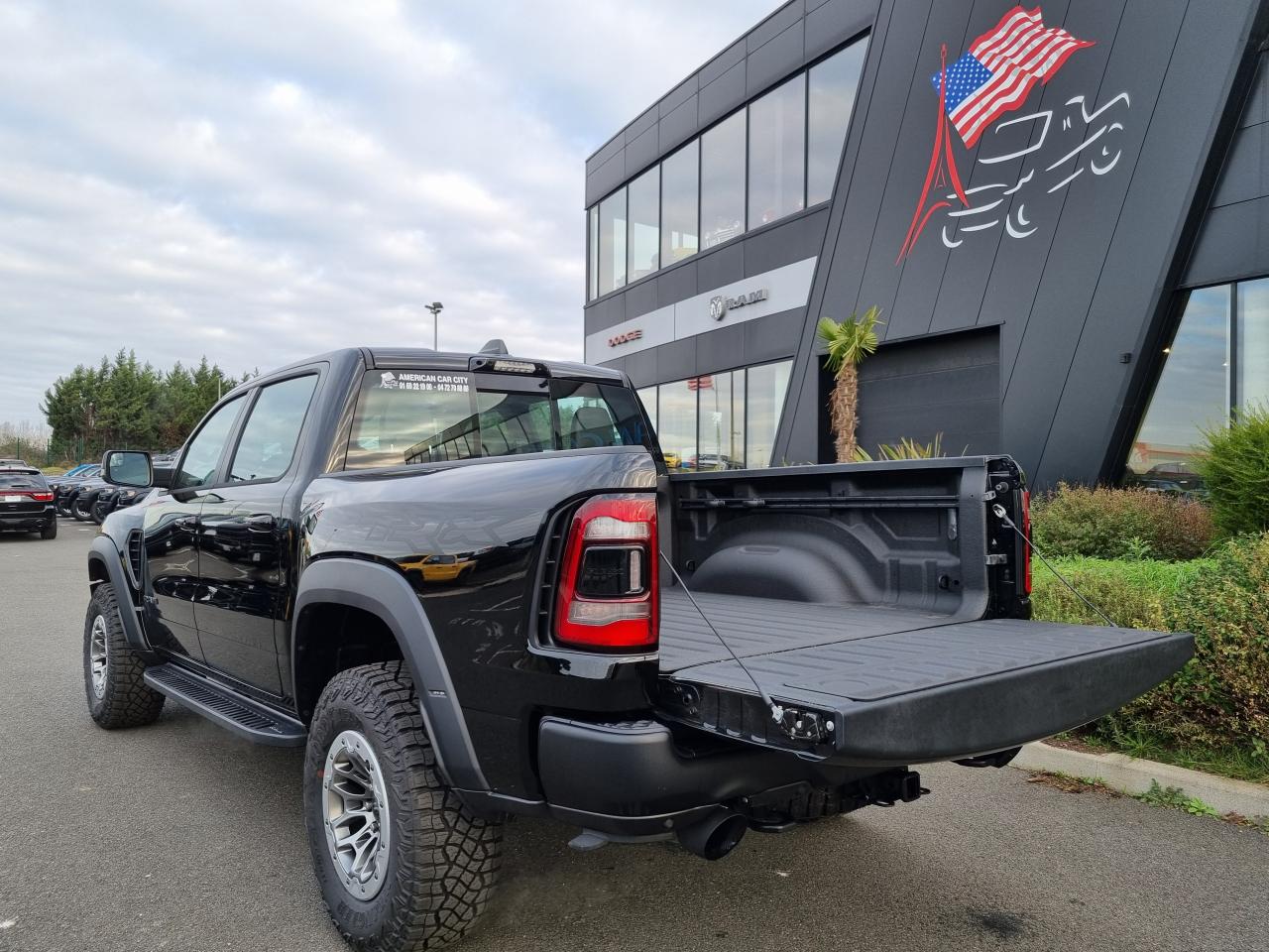 DODGE RAM 1500 CREW CAB TRX 6.2L V8