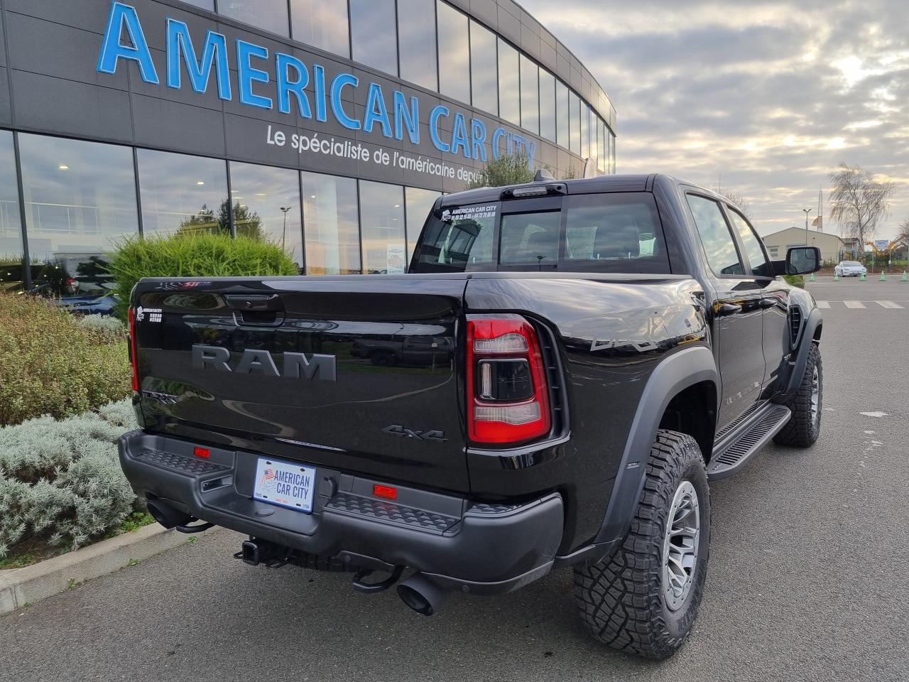 DODGE RAM 1500 CREW CAB TRX 6.2L V8
