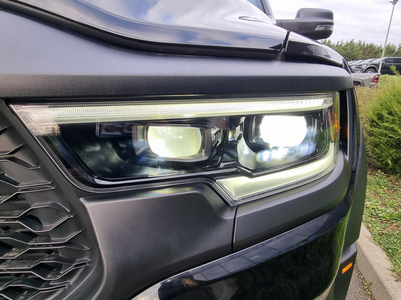 DODGE RAM 1500 CREW CAB TRX 6.2L V8