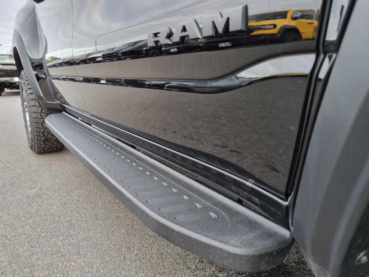 DODGE RAM 1500 CREW CAB TRX 6.2L V8