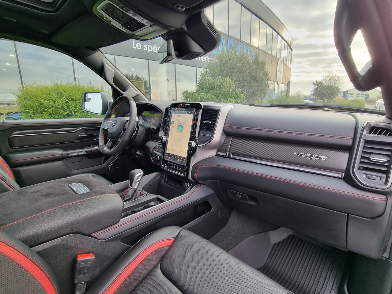 DODGE RAM 1500 CREW CAB TRX 6.2L V8