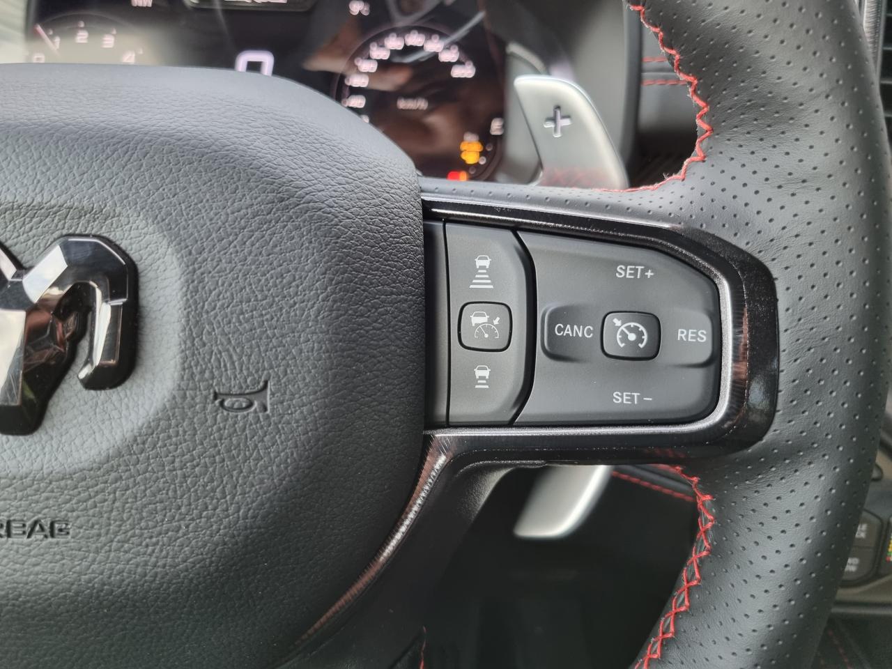 DODGE RAM 1500 CREW CAB TRX 6.2L V8