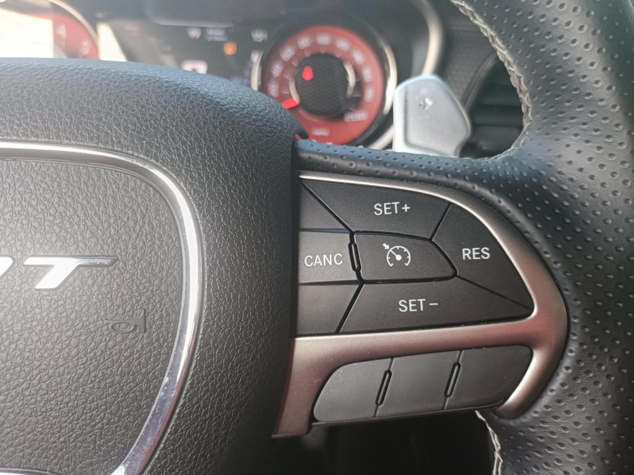 DODGE CHALLENGER SRT HELLCAT V8 6,2L SUPERCHARGED - Malus Payé