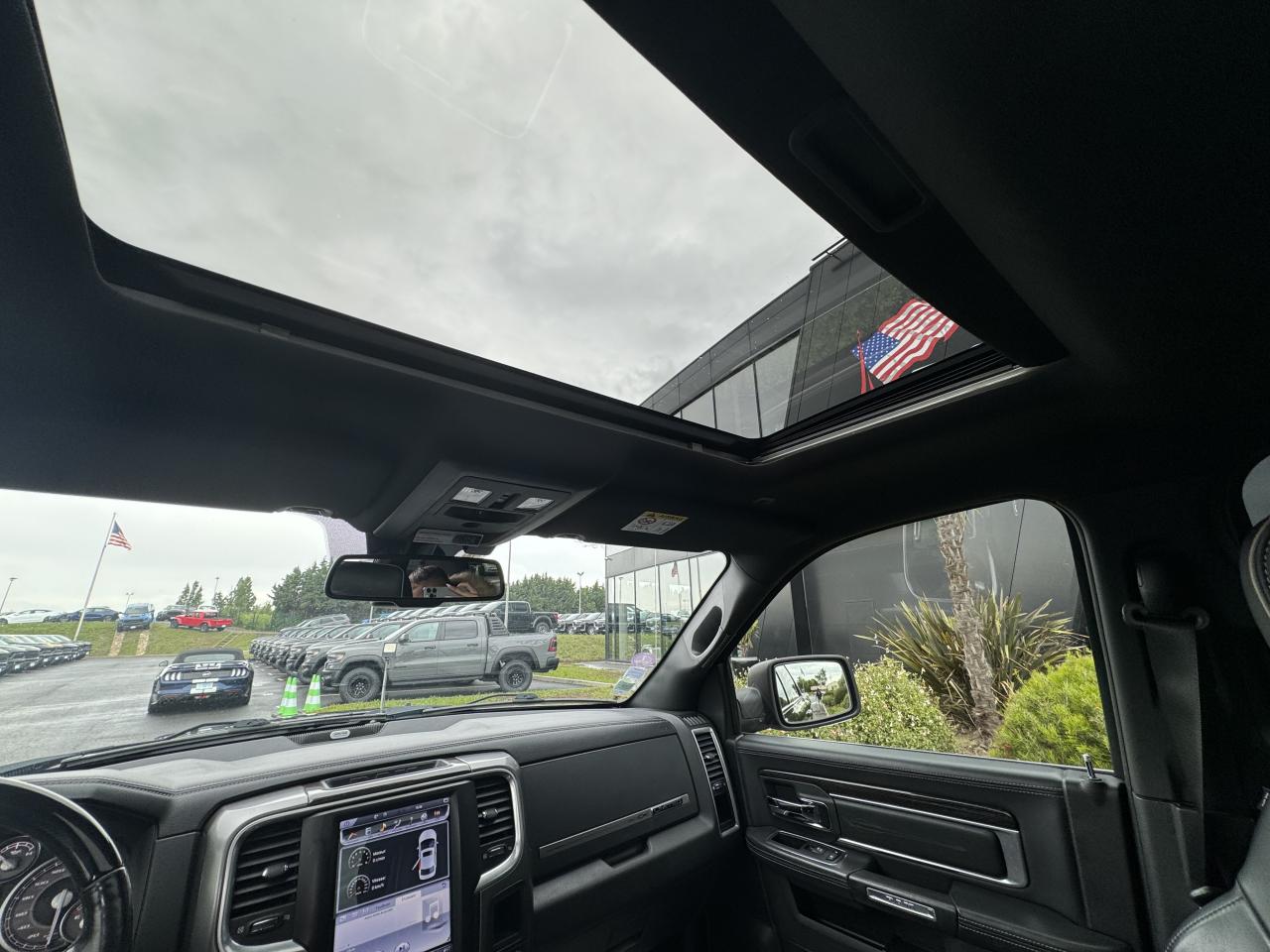 DODGE RAM 1500 CREW LIMITED RAMBOX