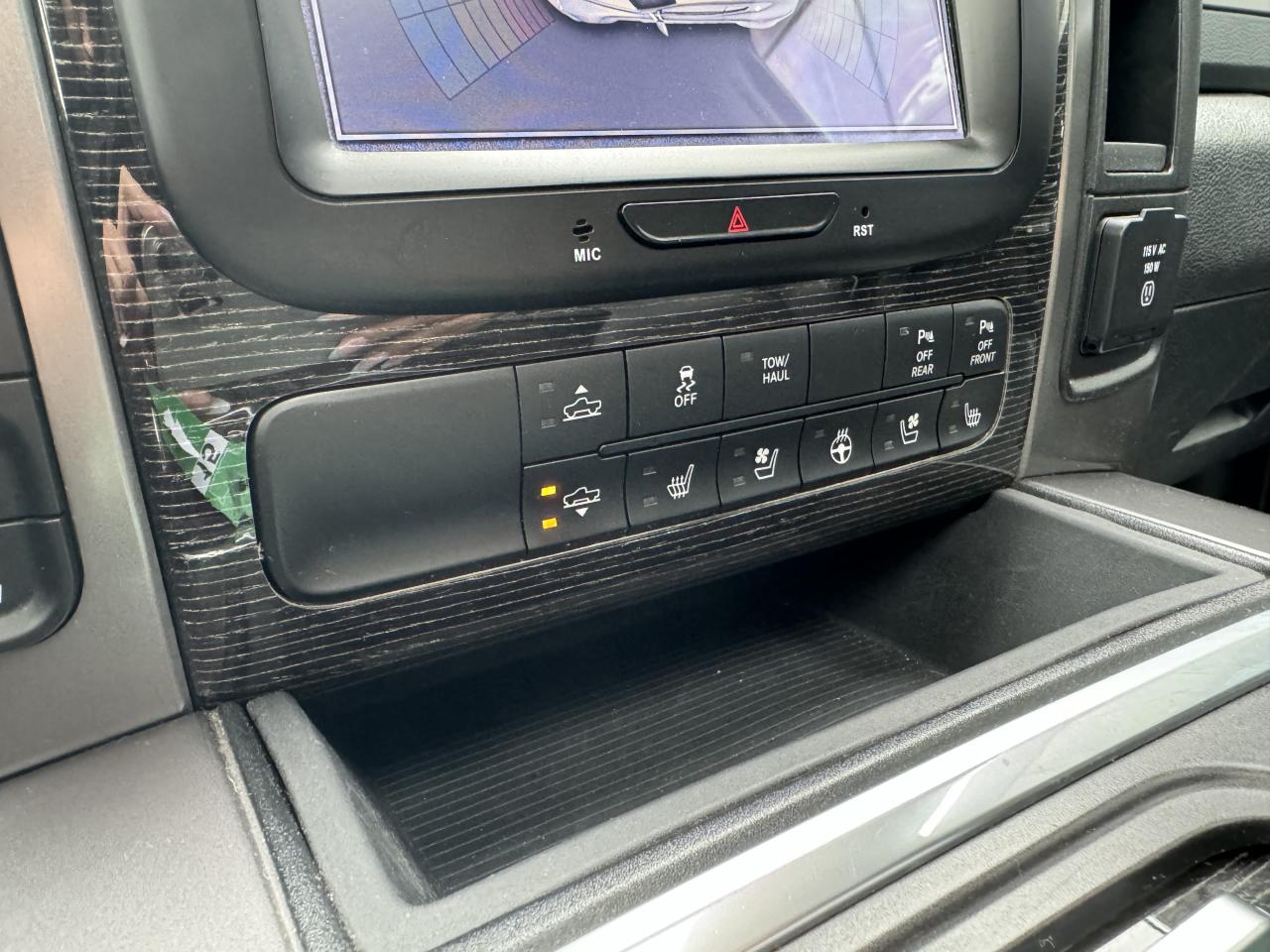 DODGE RAM 1500 CREW LIMITED RAMBOX
