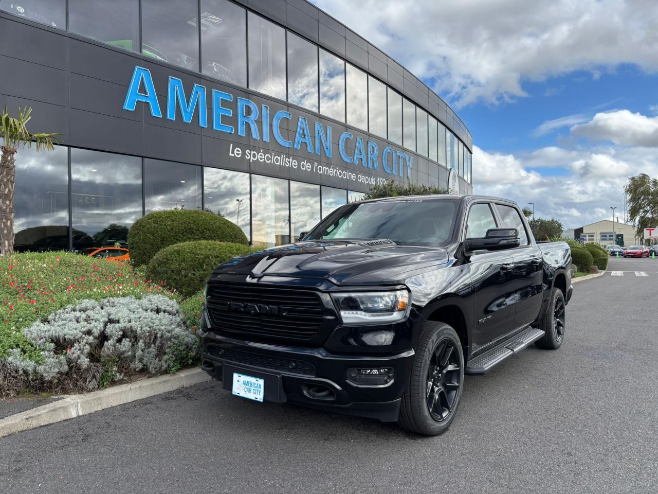 DODGE RAM 1500 CREW LARAMIE SPORT NIGHT EDITION