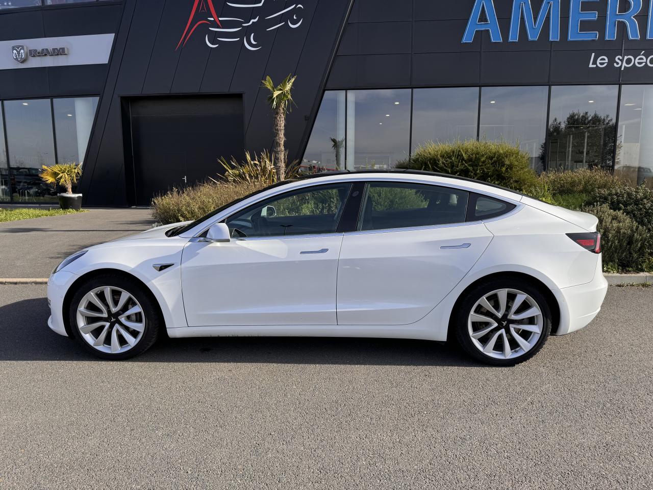 TESLA MODEL 3 Long-Range Dual Motor AWD