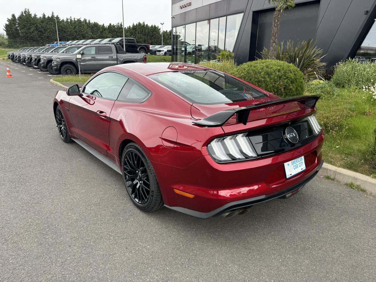 FORD MUSTANG GT FASTBACK V8 5.0L