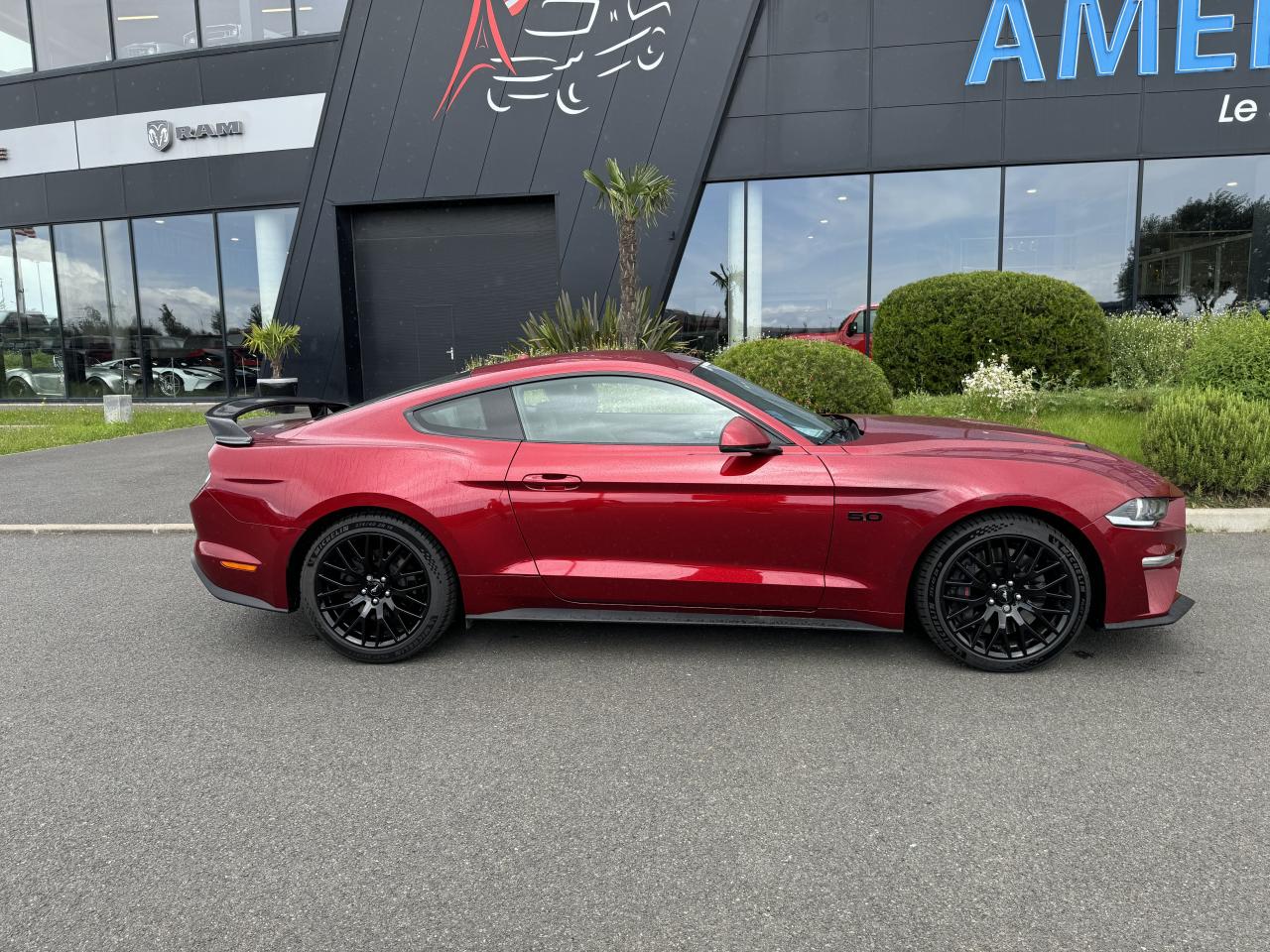 FORD MUSTANG GT FASTBACK V8 5.0L