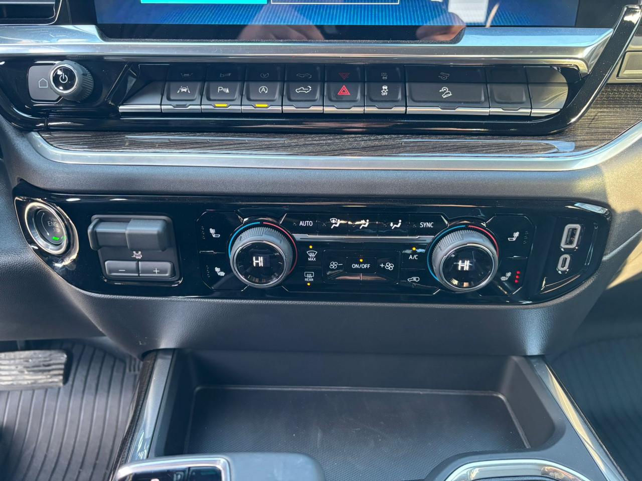 CHEVROLET SILVERADO Crew cab LT Traiboss V8 6.2L