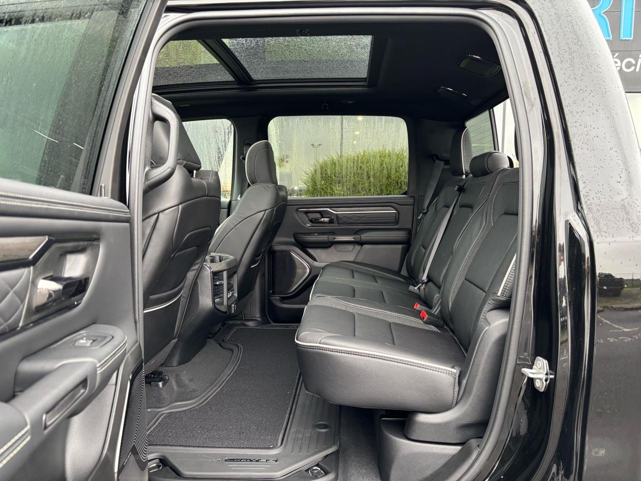 DODGE RAM 1500 CREW LIMITED NIGHT EDITION RAMBOX 2025