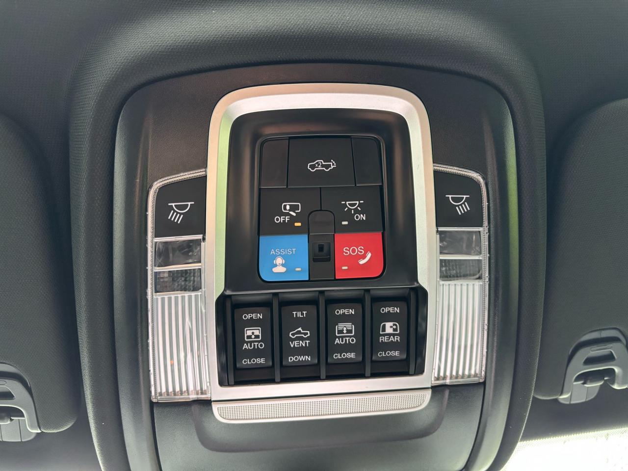 DODGE RAM 1500 CREW LIMITED NIGHT EDITION RAMBOX 2025