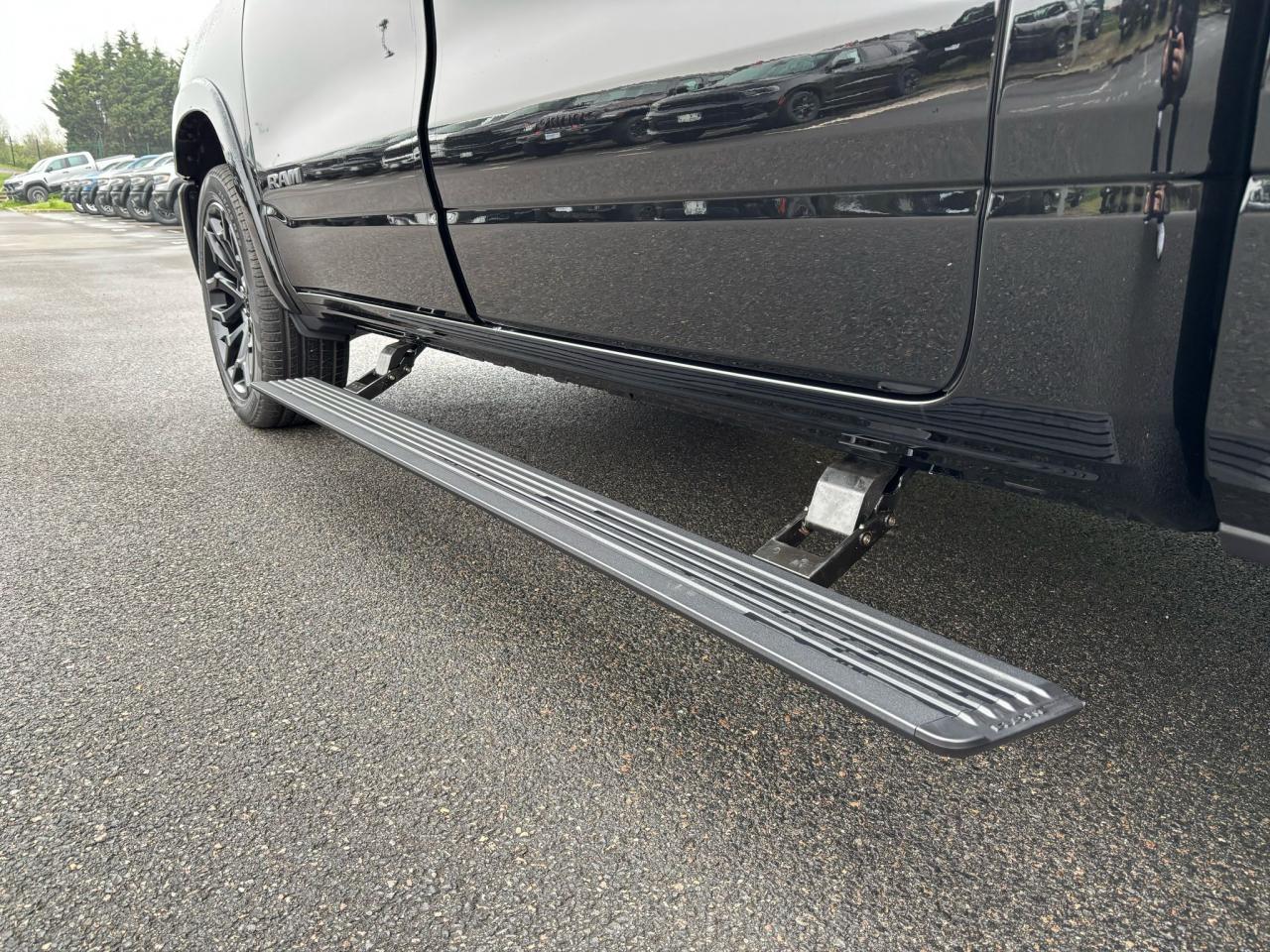 DODGE RAM 1500 CREW LIMITED NIGHT EDITION RAMBOX 2025