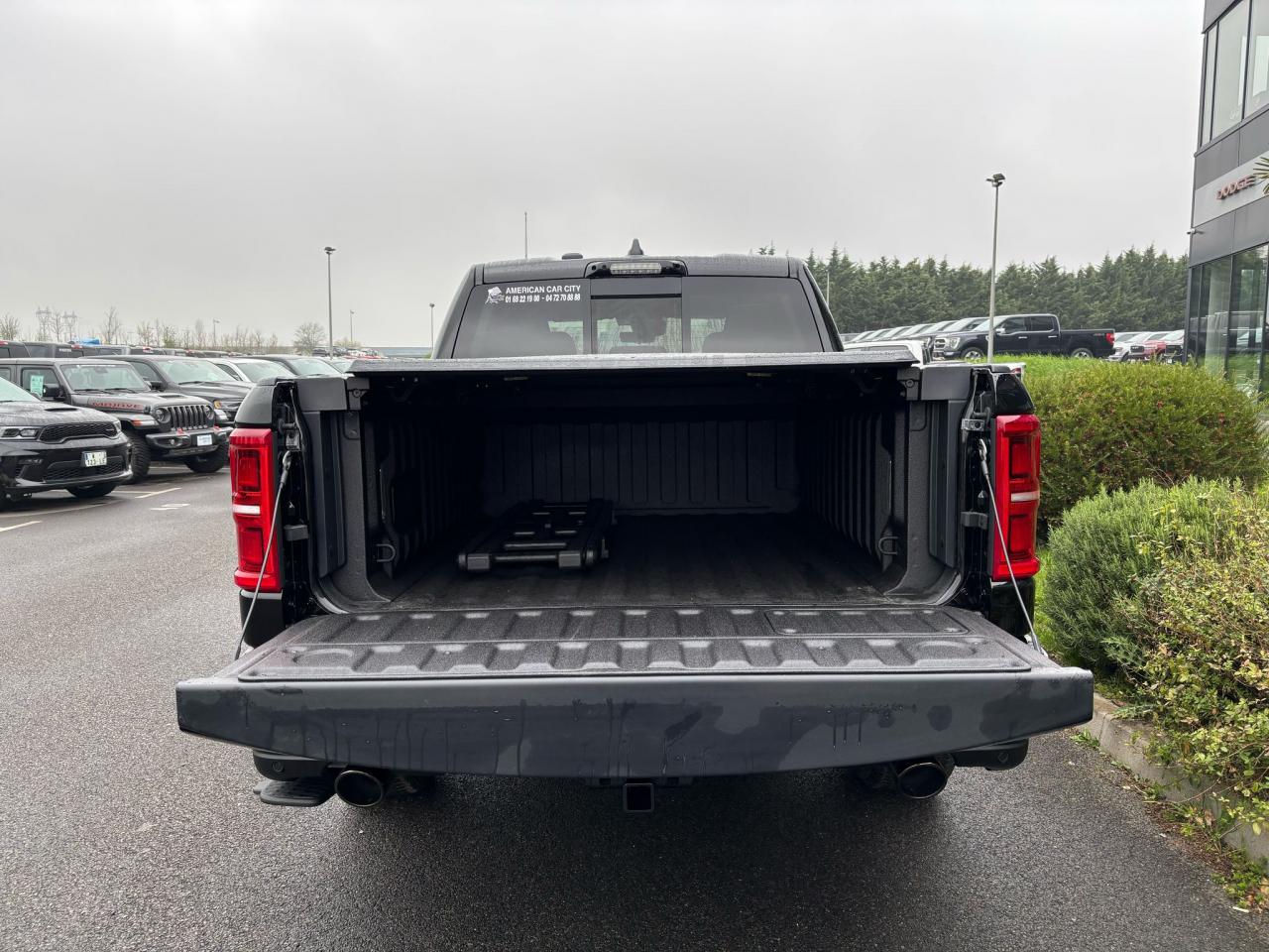 DODGE RAM 1500 CREW LIMITED NIGHT EDITION RAMBOX 2025