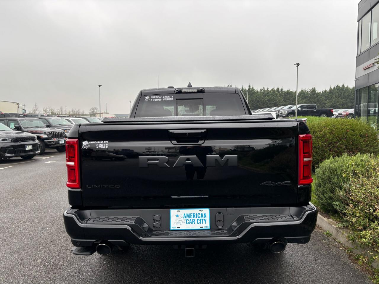 DODGE RAM 1500 CREW LIMITED NIGHT EDITION RAMBOX 2025