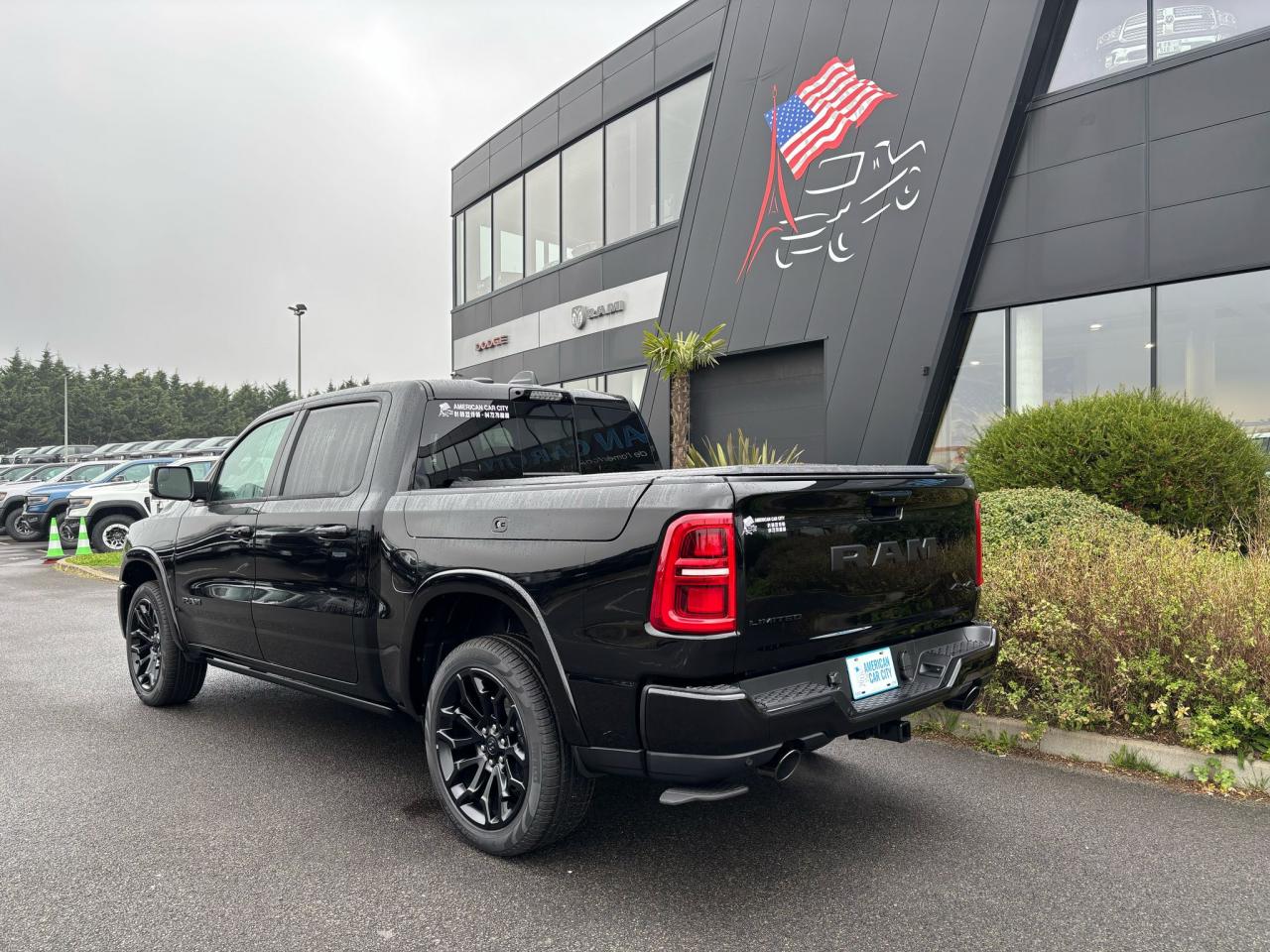 DODGE RAM 1500 CREW LIMITED NIGHT EDITION RAMBOX 2025
