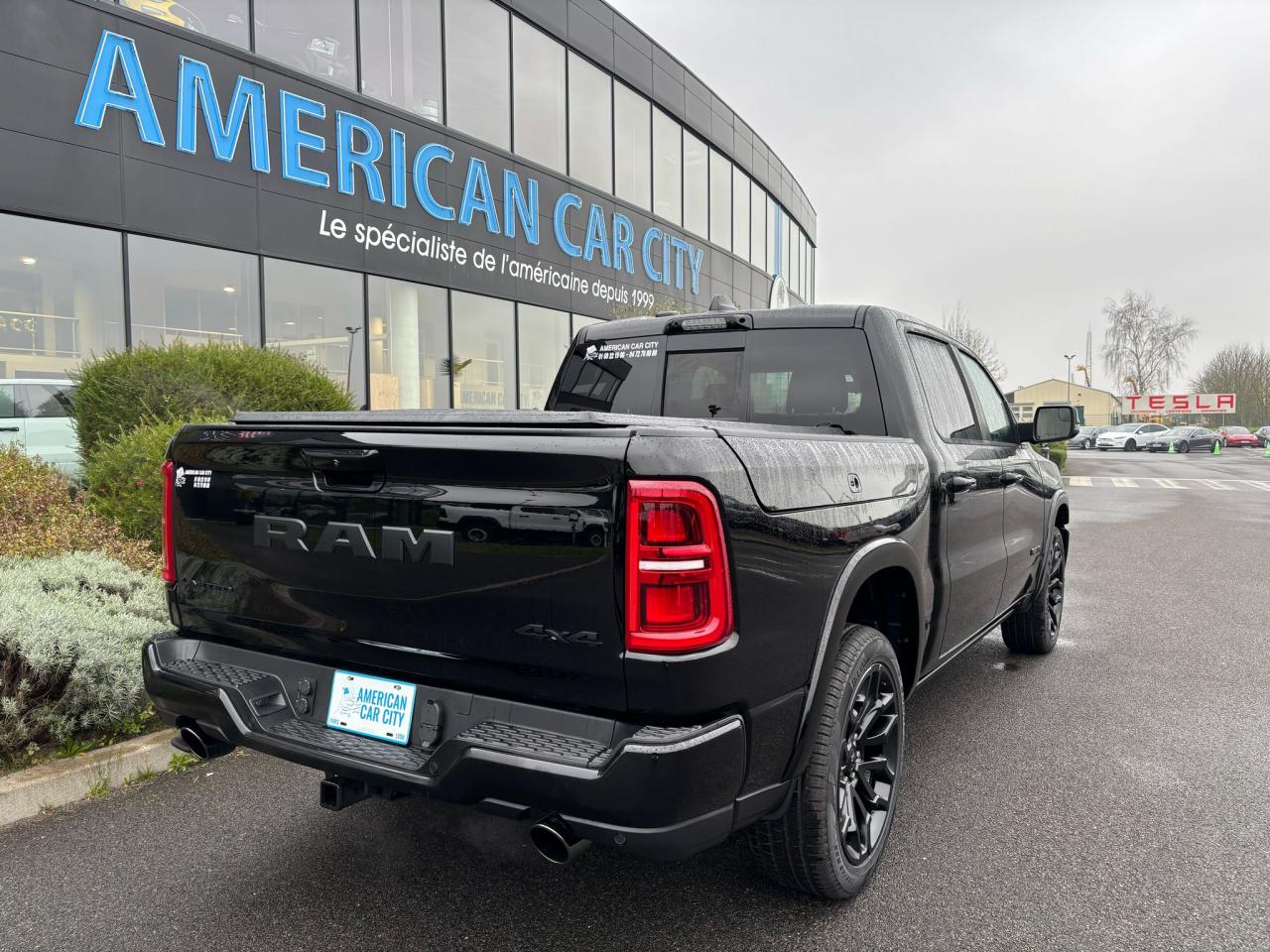 DODGE RAM 1500 CREW LIMITED NIGHT EDITION RAMBOX 2025