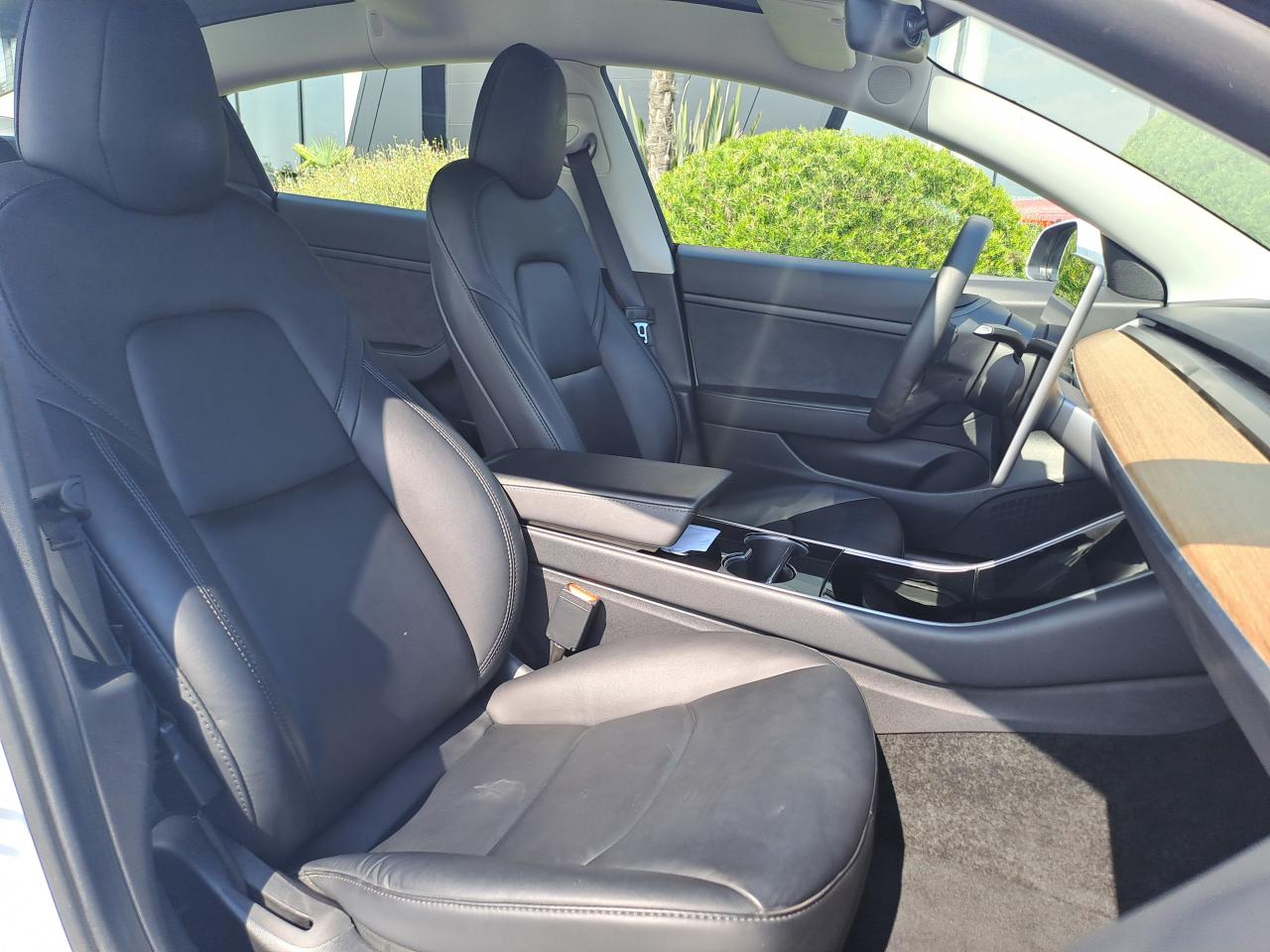 TESLA MODEL 3 Standard Range Plus RWD