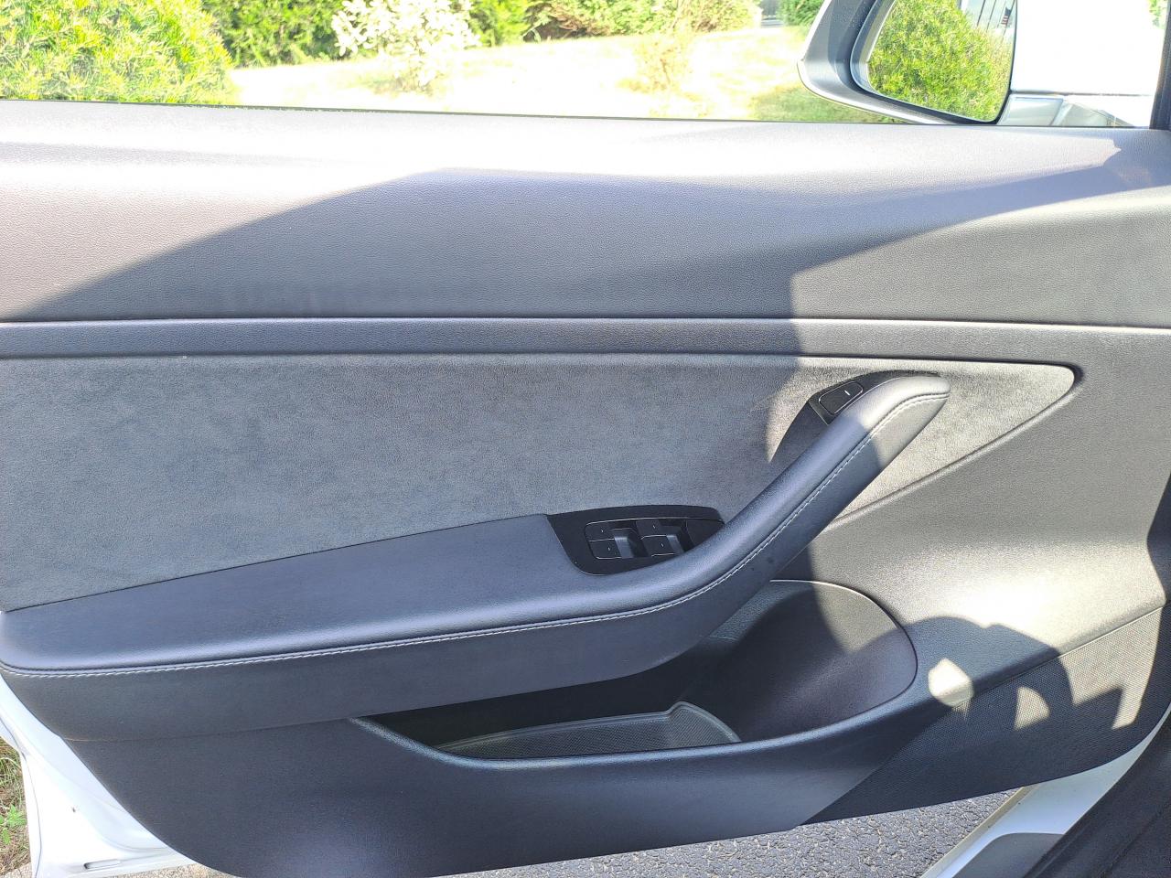 TESLA MODEL 3 Standard Range Plus RWD