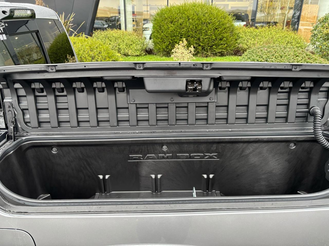 DODGE RAM 1500 CREW TUNGSTEN AIR RAMBOX