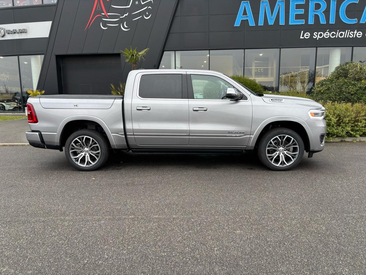 DODGE RAM 1500 CREW TUNGSTEN AIR RAMBOX