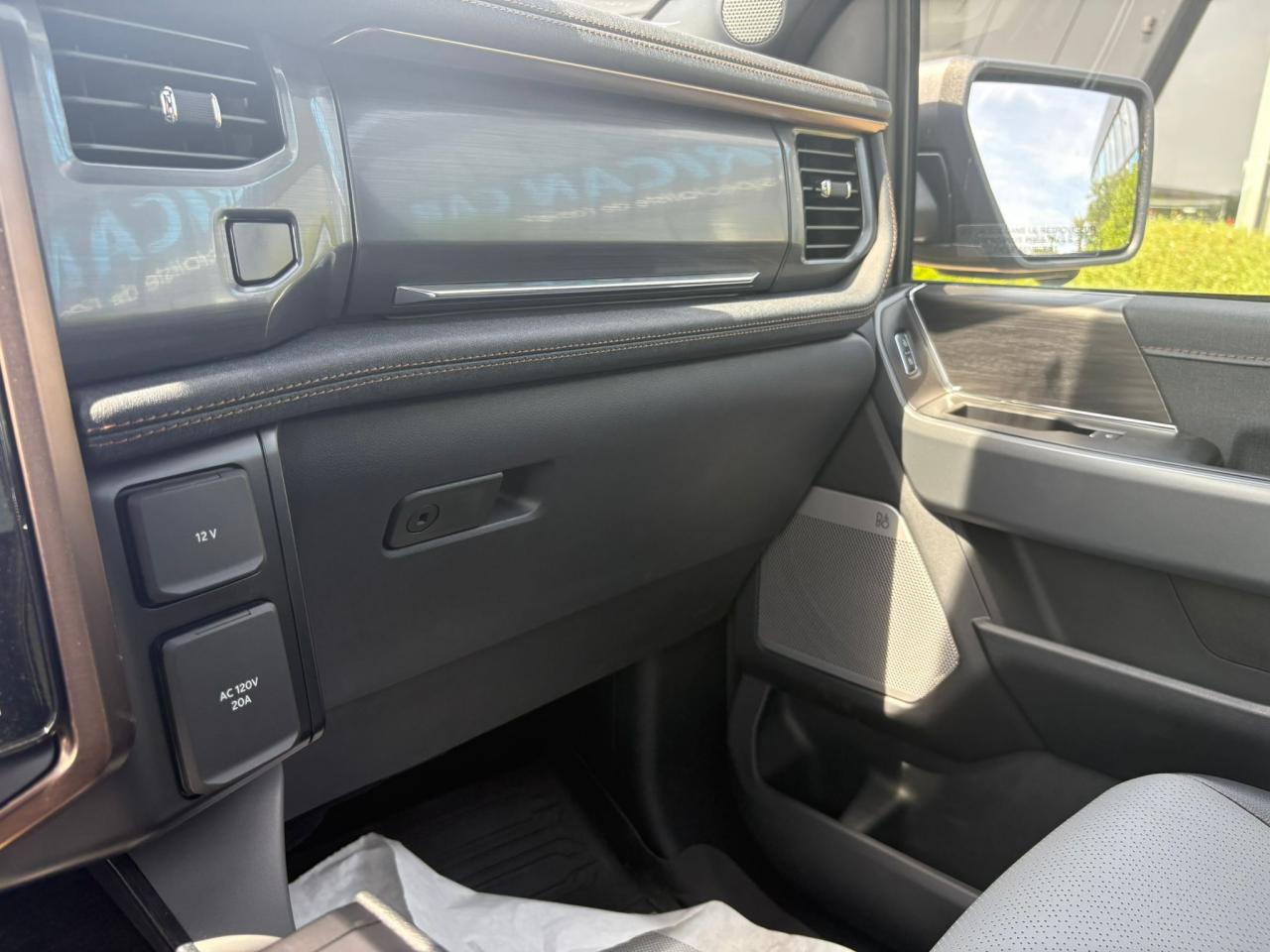 FORD F150 Lightning Lariat Extended-Range