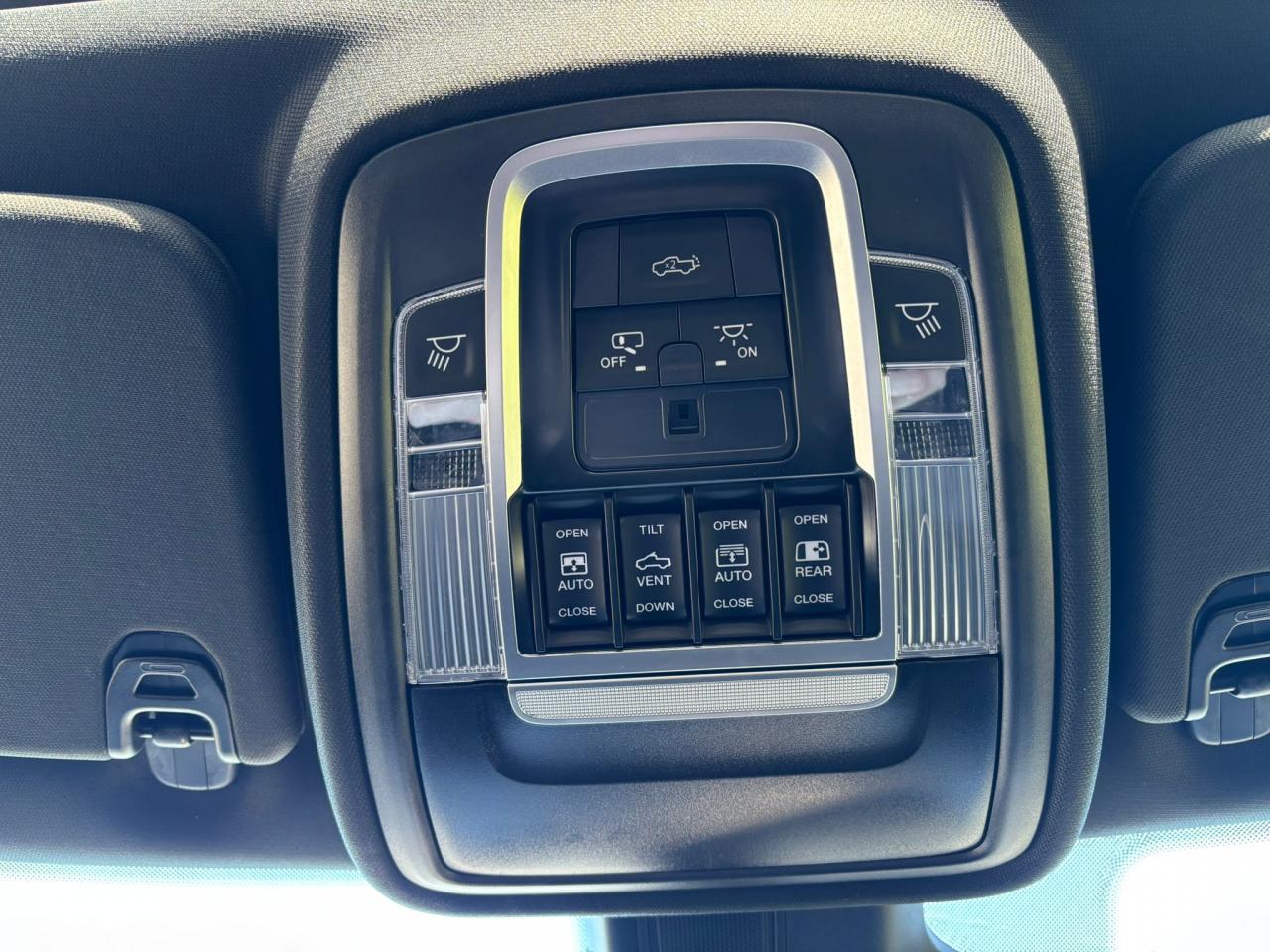 DODGE RAM 1500 CREW CAB REBEL X EDITION 2025
