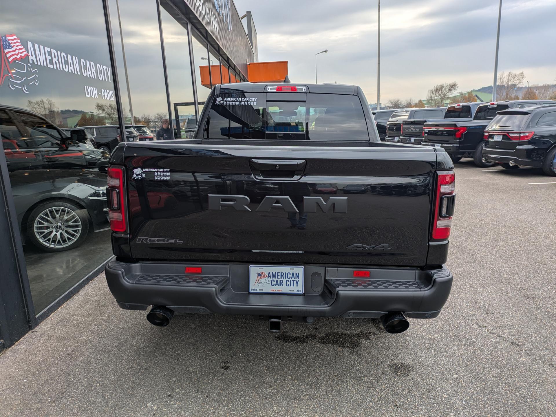 DODGE RAM 1500 CREW REBEL AIR