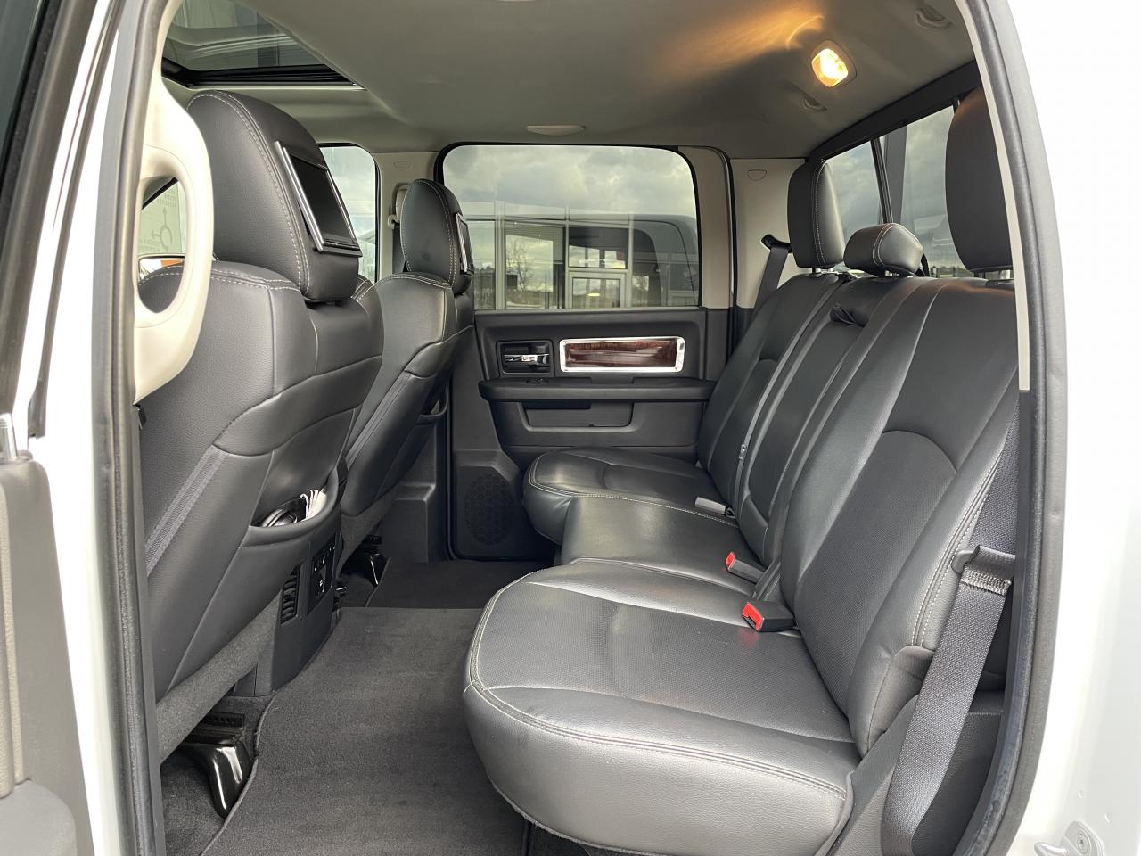 DODGE RAM 1500 CREW LARAMIE - Vente à marchand