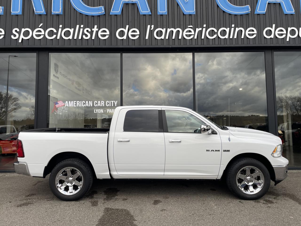 DODGE RAM 1500 CREW LARAMIE - Vente à marchand