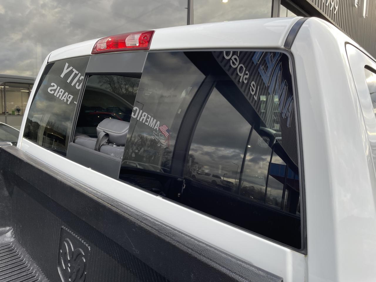 DODGE RAM 1500 CREW LARAMIE - Vente à marchand