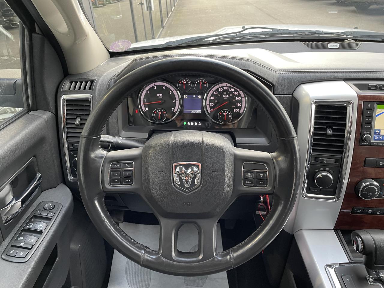 DODGE RAM 1500 CREW LARAMIE - Vente à marchand