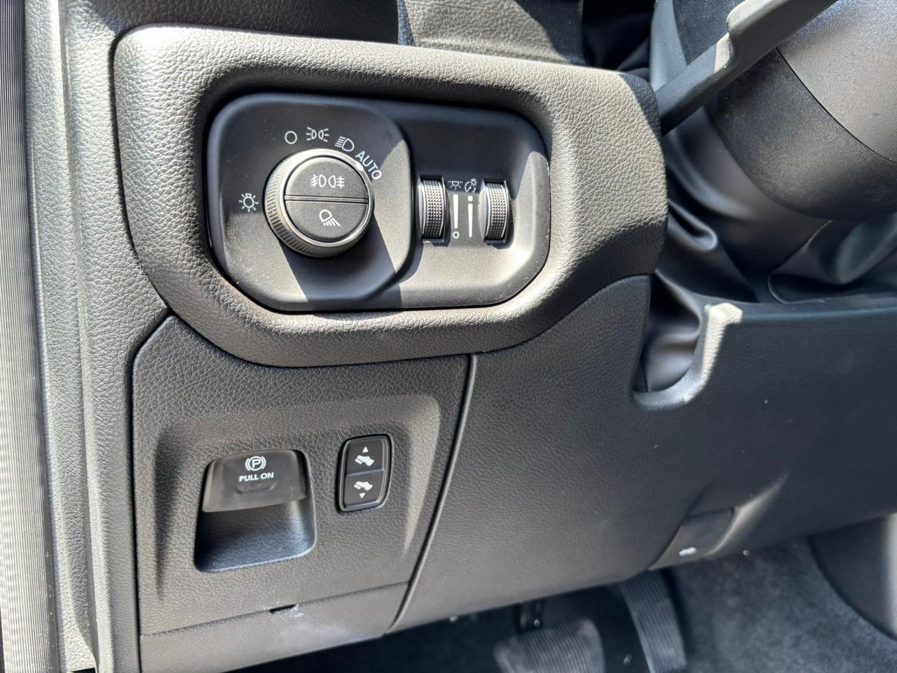 DODGE RAM 1500 CREW LARAMIE SPORT AIR ETORQUE