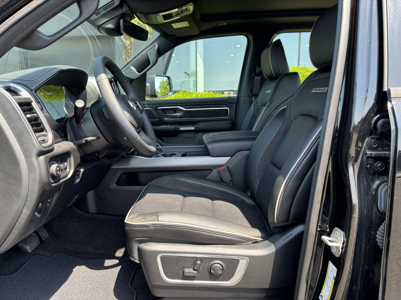 DODGE RAM 1500 CREW LARAMIE SPORT AIR ETORQUE