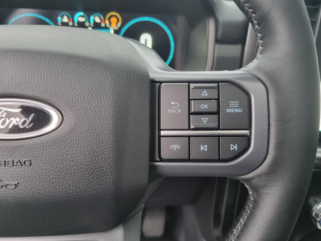 FORD F150 Supercrew LARIAT Black Package V8 5.0L FLEXFUEL