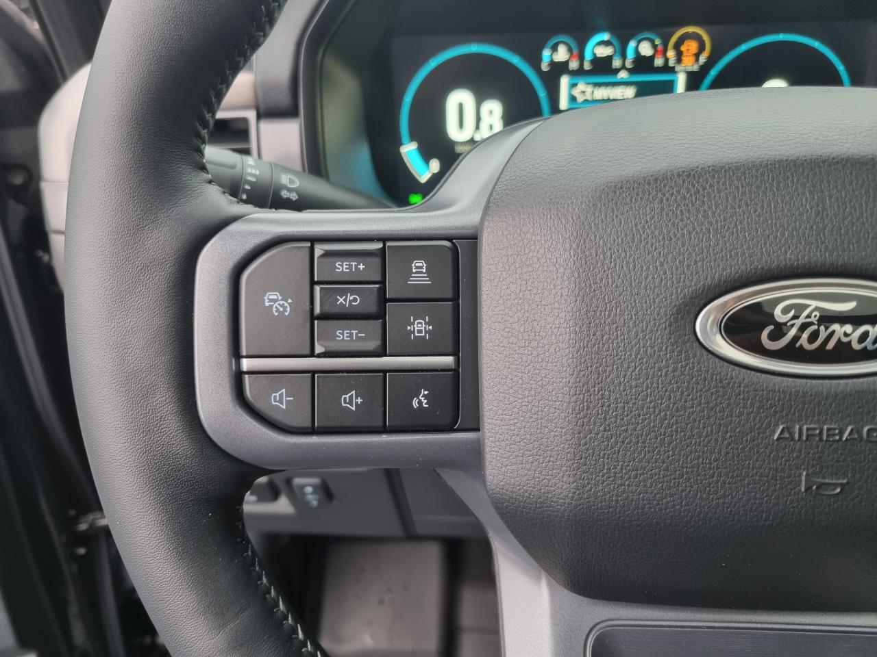 FORD F150 Supercrew LARIAT Black Package V8 5.0L FLEXFUEL