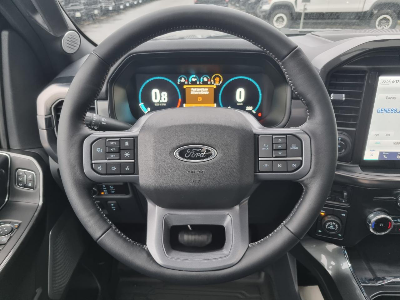 FORD F150 Supercrew LARIAT Black Package V8 5.0L FLEXFUEL