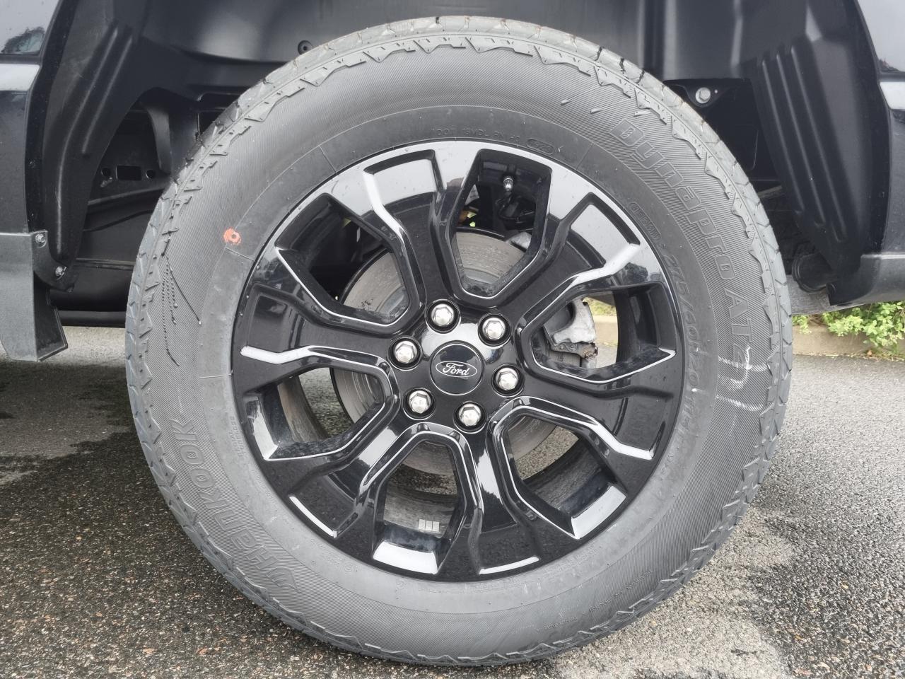 FORD F150 Supercrew LARIAT Black Package V8 5.0L FLEXFUEL