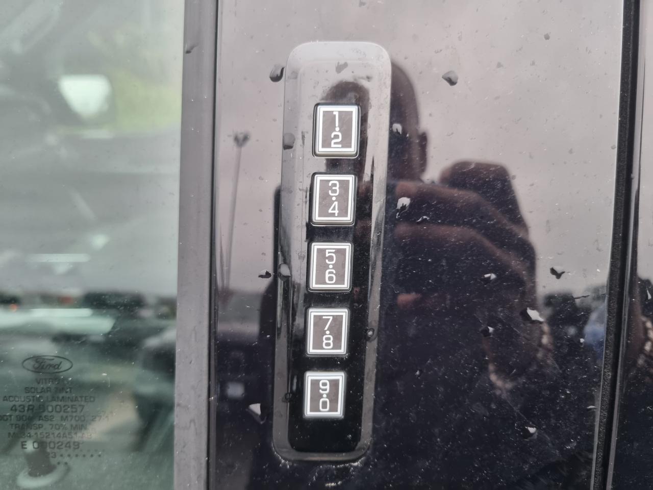 FORD F150 Supercrew LARIAT Black Package V8 5.0L FLEXFUEL