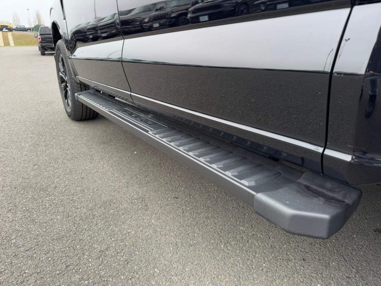 FORD F150 Supercrew LARIAT Black Package V8 5.0L FLEXFUEL