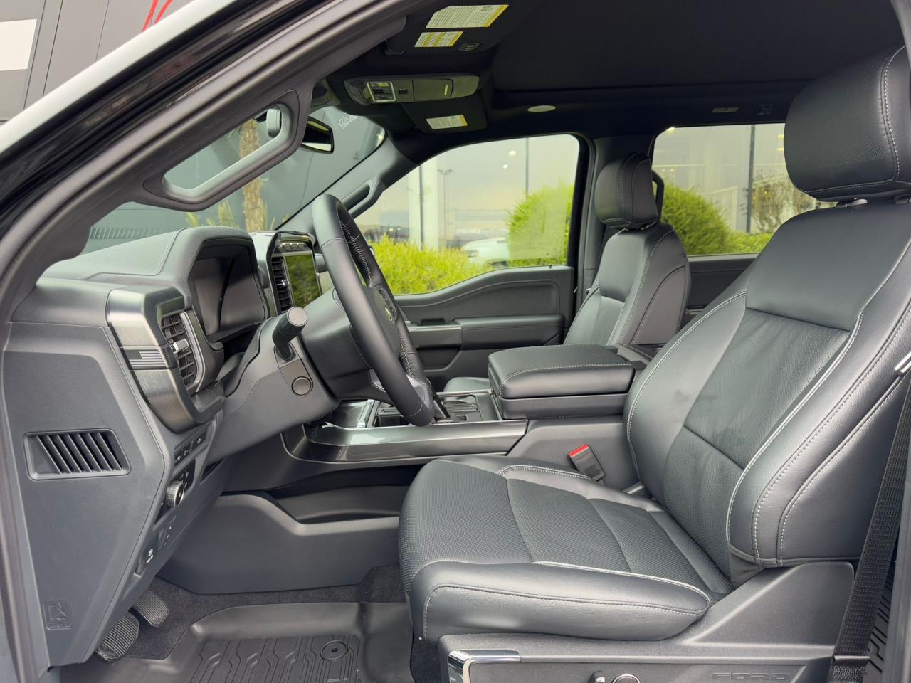 FORD F150 Supercrew LARIAT Black Package V8 5.0L FLEXFUEL