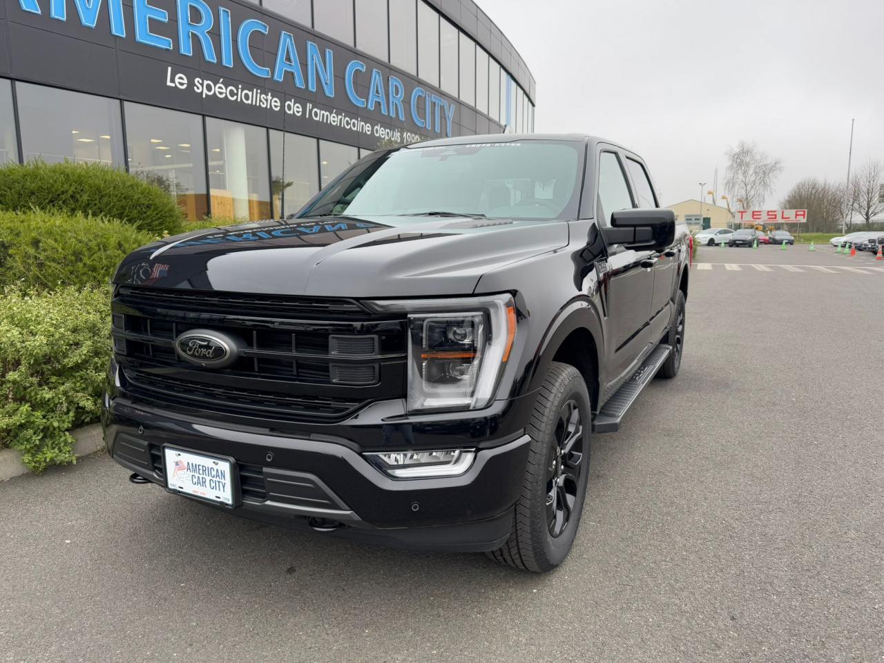 FORD F150 Supercrew LARIAT Black Package V8 5.0L FLEXFUEL