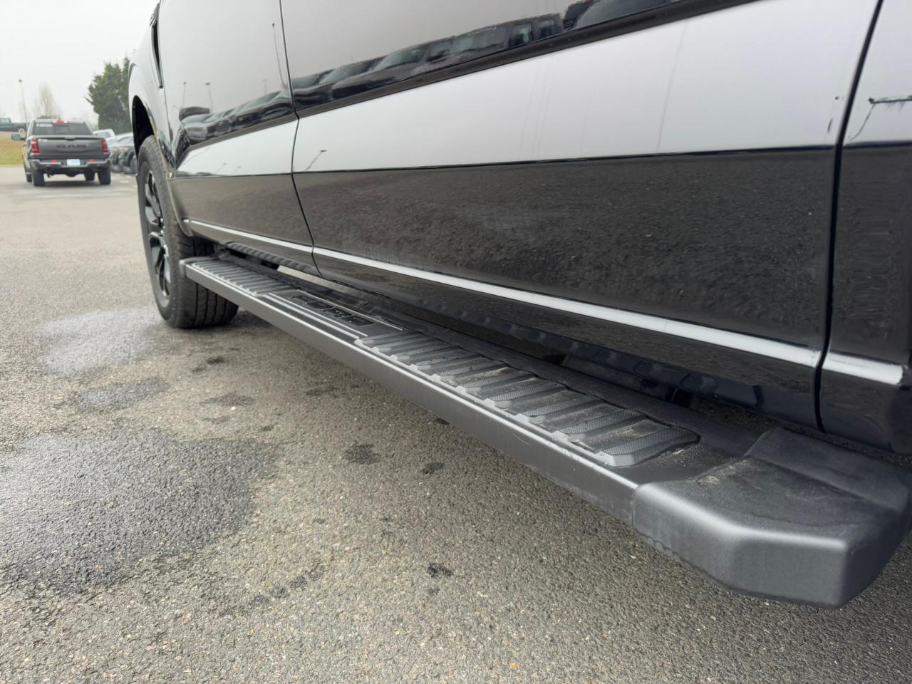 FORD F150 Supercrew LARIAT Black Package V8 5.0L FLEXFUEL